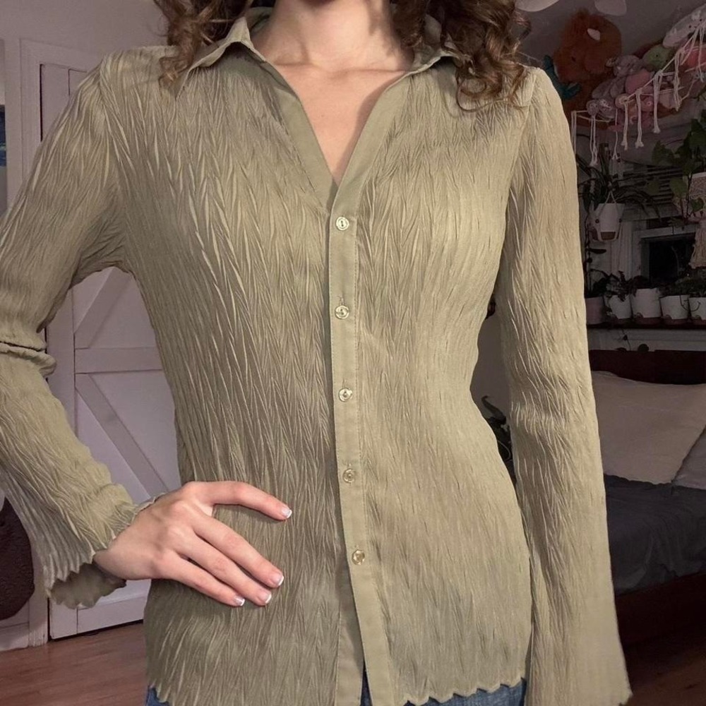 Nicola Olive Green Crinkle Texture Button Down Long Sleeve Blouse Small